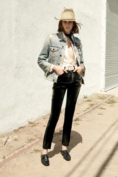 Look 28